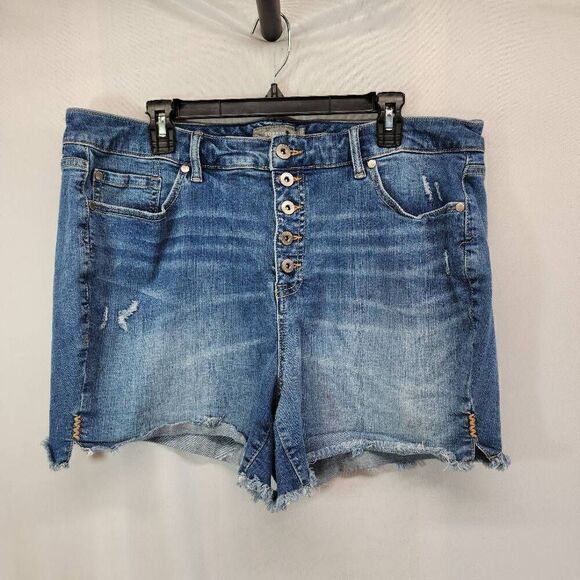 Torrid Size 20 Cut off Denim Jean Shorts M17 - Picture 8 of 8